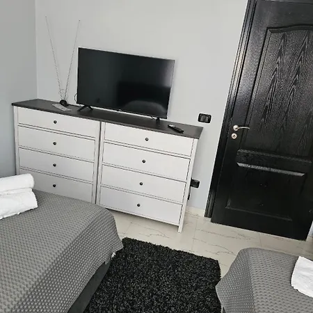 Edi's Apartments-cozy In The Center *