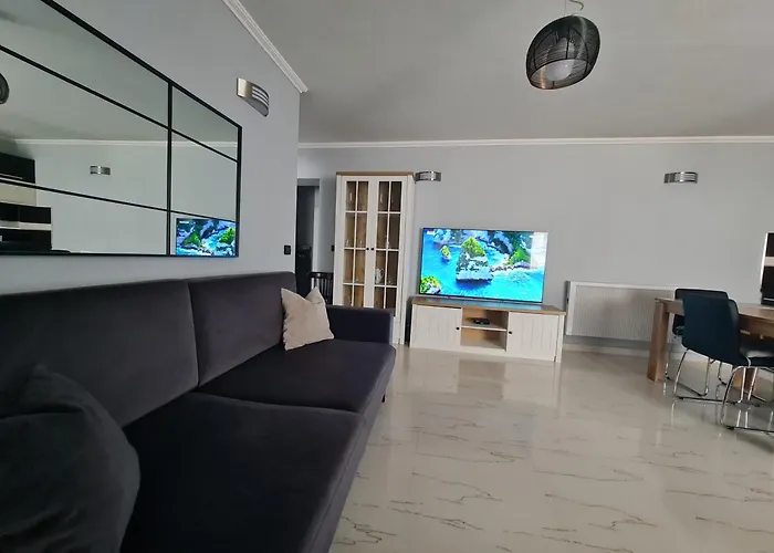 Edi's Apartments-cozy In The Center Apartment *